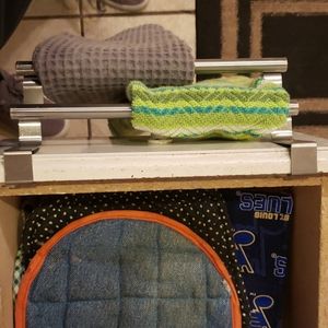 Kitchen - Over the door or drawer double towel rack Kitchen - Over the door or drawer double towel rack